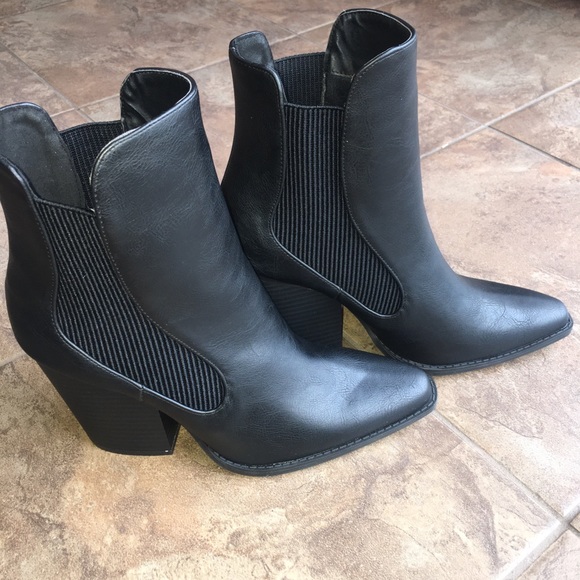 Black Friday Item Sale Qupid Booties 